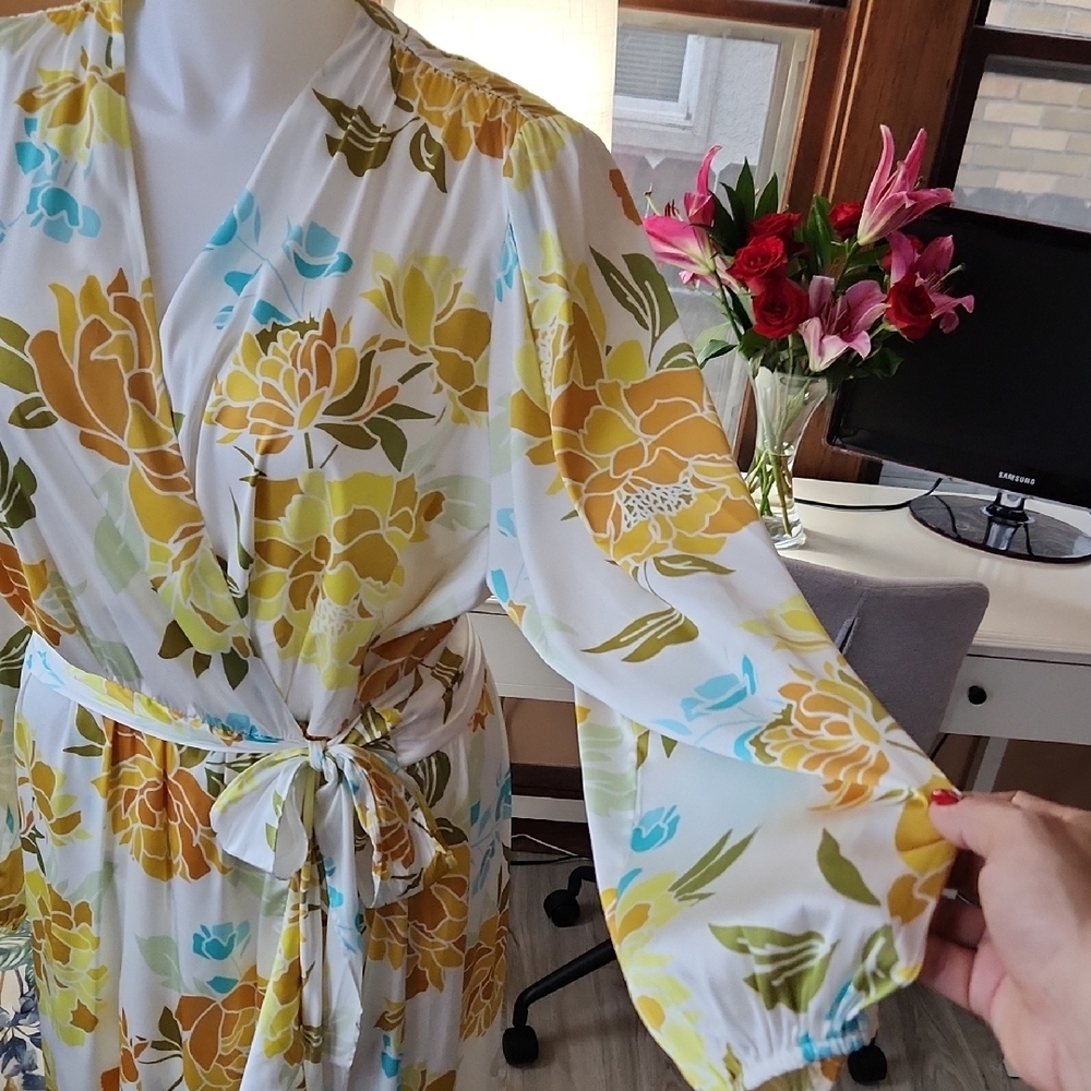 Ryegrass Yellow and White V-Neck Wrap Midi Dress NWT Size 18/20 (2X)